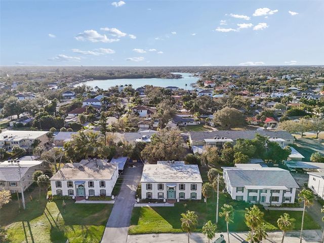 1338 SNELL ISLE BOULEVARD NE 2, St Petersburg, FL 33704