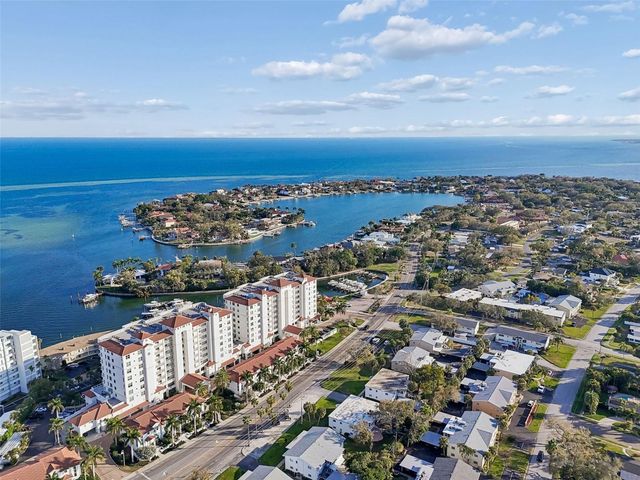 1338 SNELL ISLE BOULEVARD NE 2, St Petersburg, FL 33704