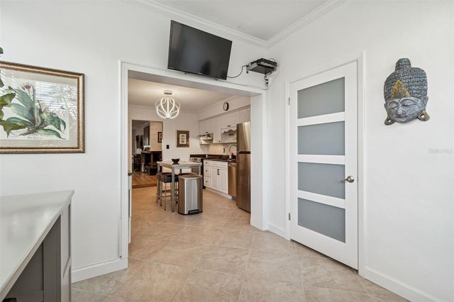 1338 SNELL ISLE BOULEVARD NE 2, St Petersburg, FL 33704