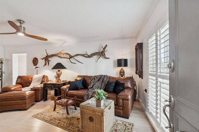 1338 SNELL ISLE BOULEVARD NE 2, St Petersburg, FL 33704