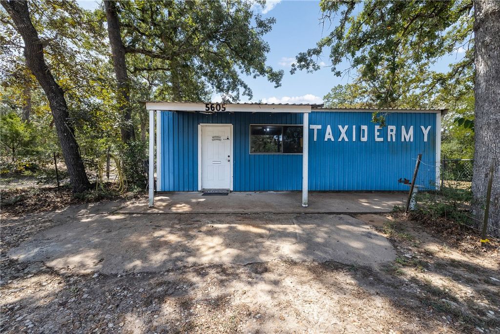5605 Highway 290 W, Brenham, TX 77833 — photo 2