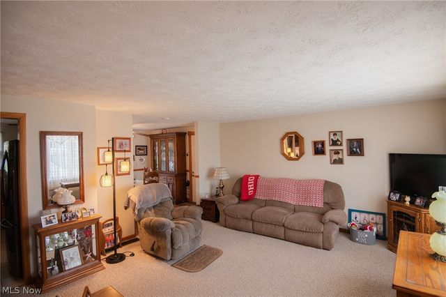 719 Oregon Avenue, Mcdonald, OH 44437