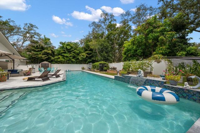 2423 FOXHEAD WAY, Clearwater, FL 33759