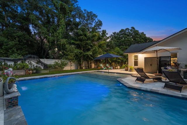 2423 FOXHEAD WAY, Clearwater, FL 33759