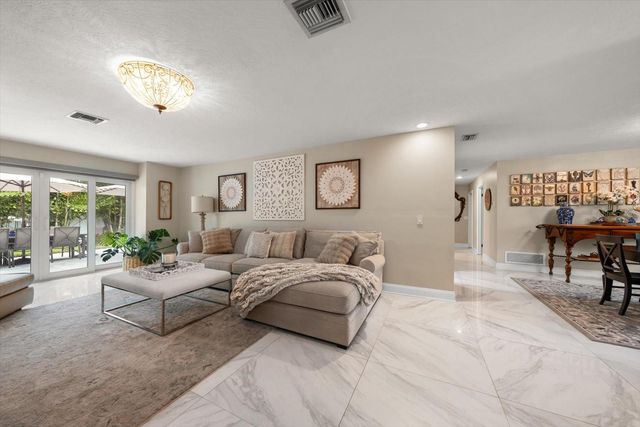 2423 FOXHEAD WAY, Clearwater, FL 33759