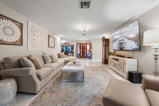 2423 FOXHEAD WAY, Clearwater, FL 33759