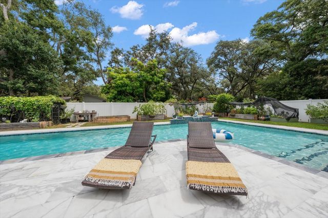 2423 FOXHEAD WAY, Clearwater, FL 33759