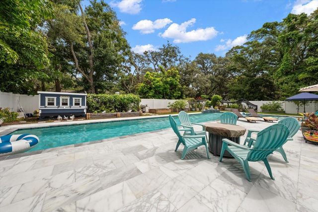 2423 FOXHEAD WAY, Clearwater, FL 33759