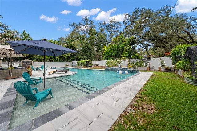 2423 FOXHEAD WAY, Clearwater, FL 33759