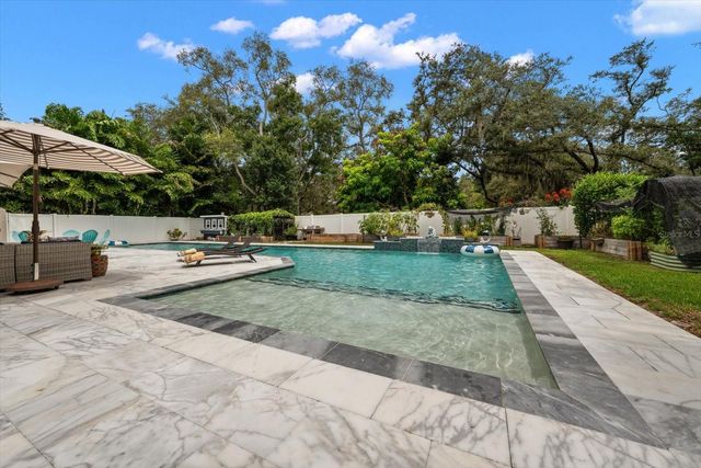 2423 FOXHEAD WAY, Clearwater, FL 33759