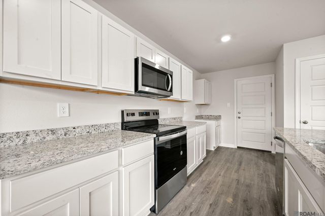 12694 Nightshade Avenue, Walker, LA 70785