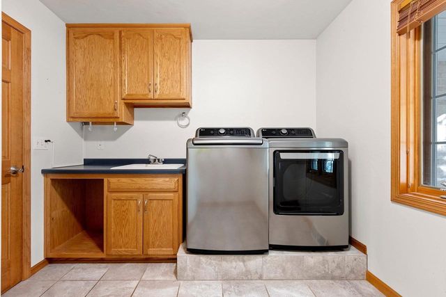 2238 HOPF LANE, De Pere, WI 54115