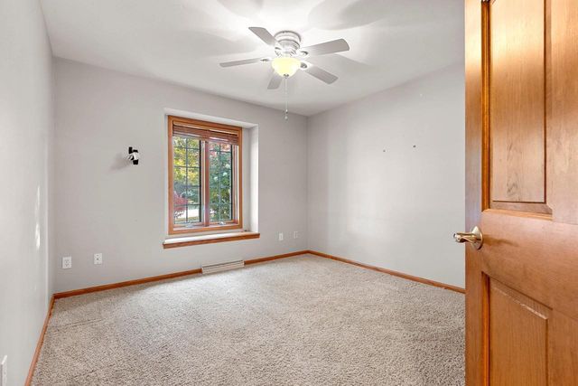 2238 HOPF LANE, De Pere, WI 54115