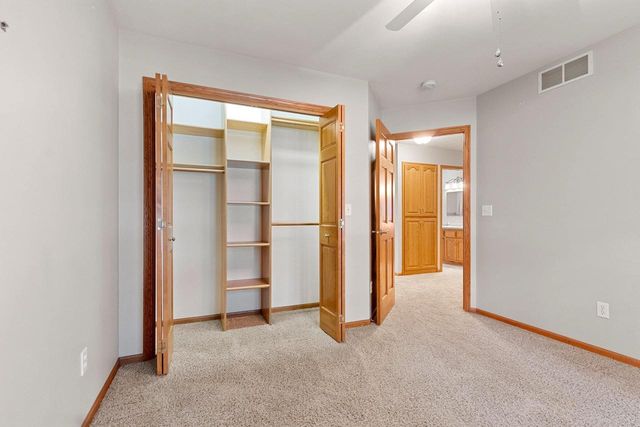 2238 HOPF LANE, De Pere, WI 54115