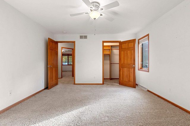 2238 HOPF LANE, De Pere, WI 54115