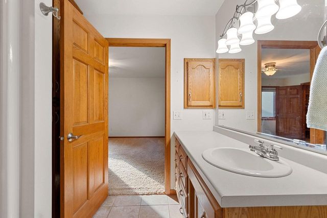 2238 HOPF LANE, De Pere, WI 54115