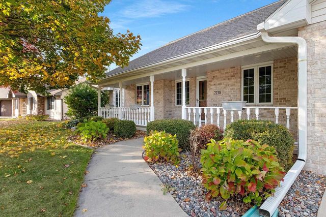 2238 HOPF LANE, De Pere, WI 54115