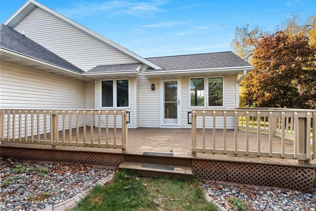 2238 HOPF LANE, De Pere, WI 54115