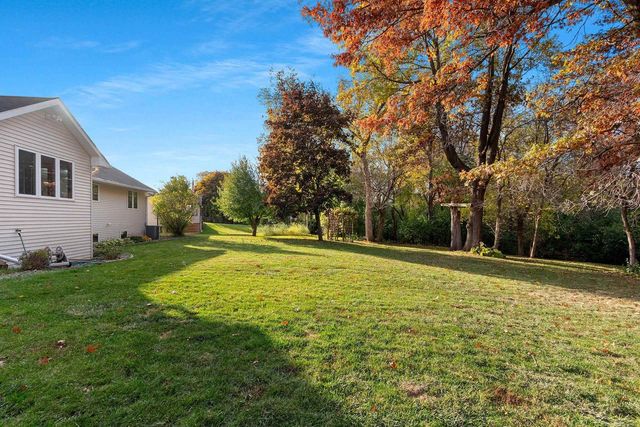 2238 HOPF LANE, De Pere, WI 54115