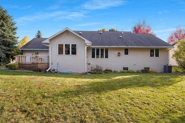 2238 HOPF LANE, De Pere, WI 54115