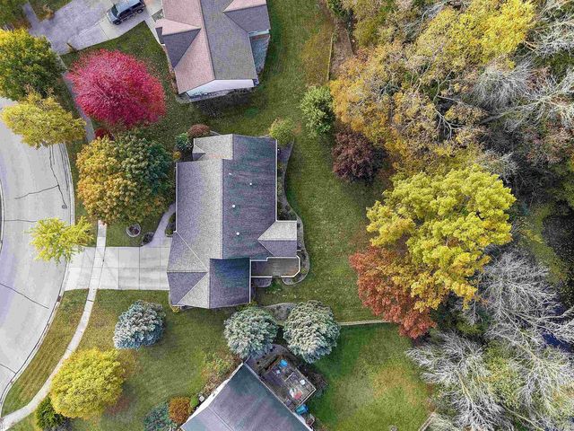 2238 HOPF LANE, De Pere, WI 54115