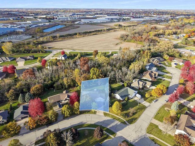 2238 HOPF LANE, De Pere, WI 54115