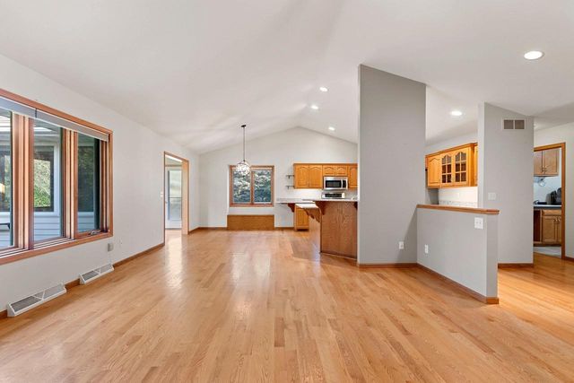 2238 HOPF LANE, De Pere, WI 54115