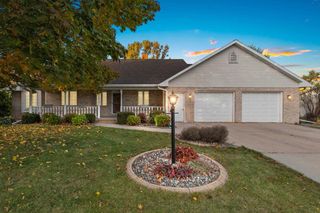 2238 HOPF LANE, De Pere, WI 54115