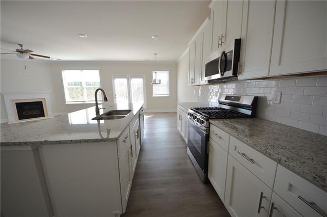 1464 Sunny Valley Lane, Braselton, GA 30517