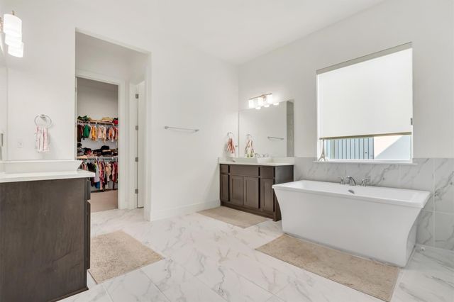 5037 Carsoli LN, Leander, TX 78641