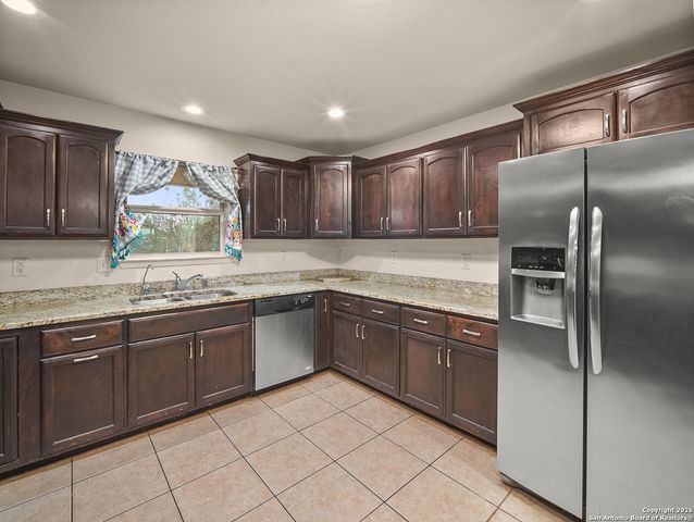 312 Edgehill, Pleasanton, TX 78064
