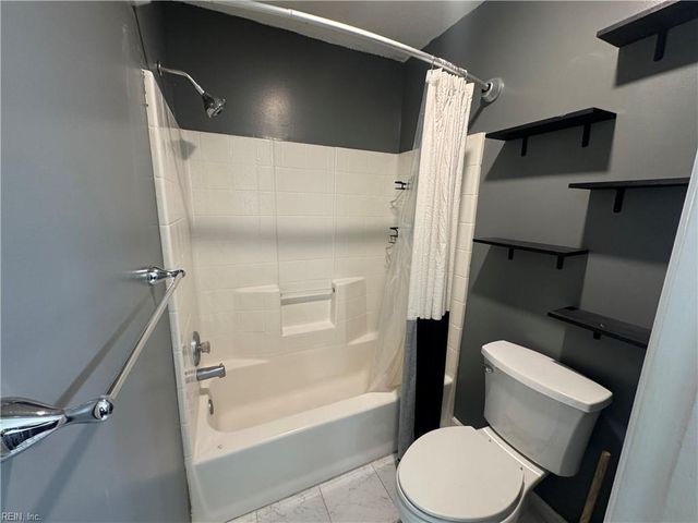 806 Newday CT, Newport News, VA 23602