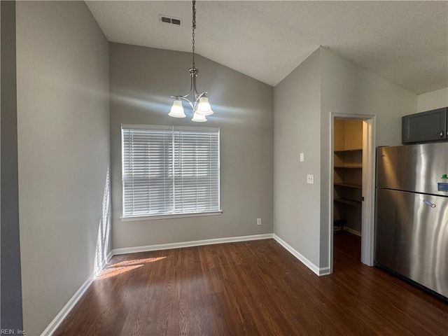 806 Newday CT, Newport News, VA 23602