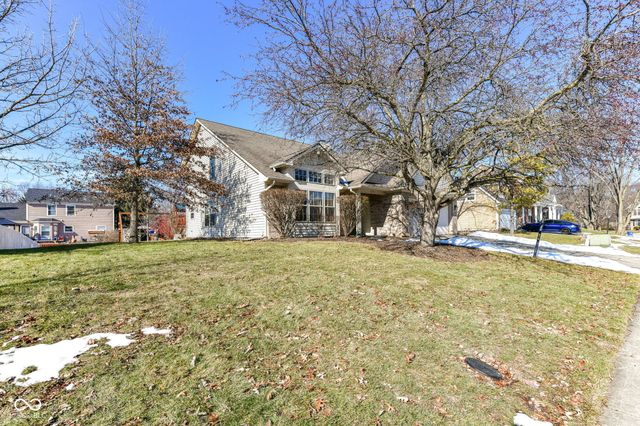 8693 Buffett Parkway, Fishers, IN 46038