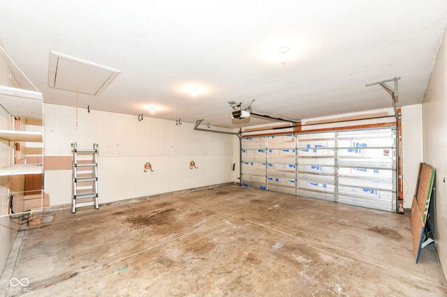 8693 Buffett Parkway, Fishers, IN 46038