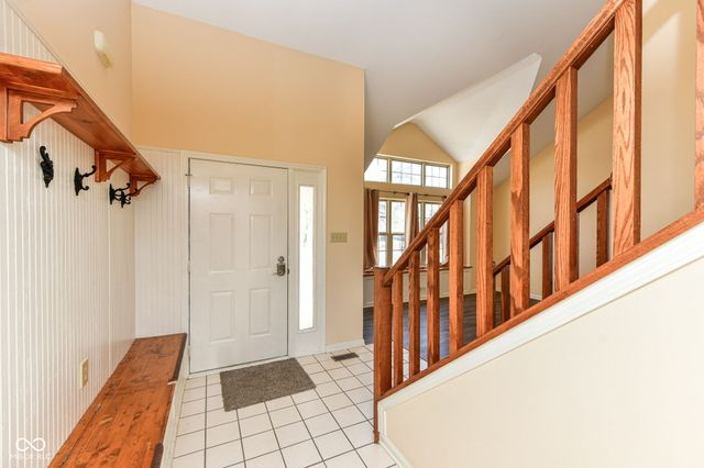 8693 Buffett Parkway, Fishers, IN 46038