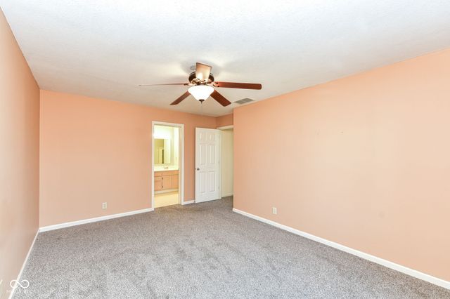 8693 Buffett Parkway, Fishers, IN 46038