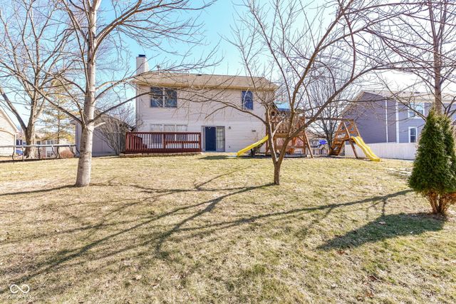 8693 Buffett Parkway, Fishers, IN 46038