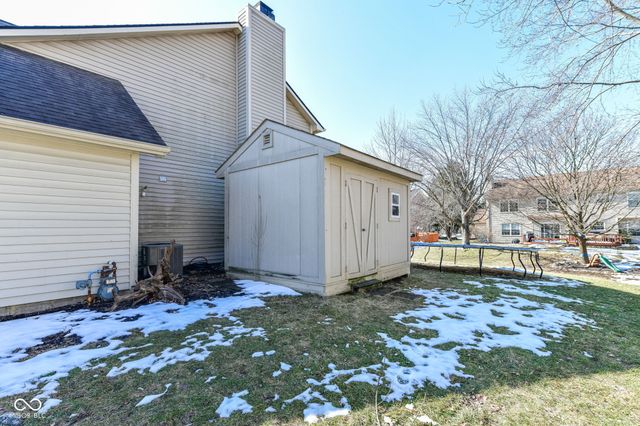 8693 Buffett Parkway, Fishers, IN 46038