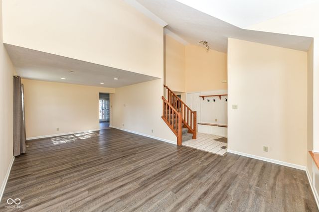 8693 Buffett Parkway, Fishers, IN 46038