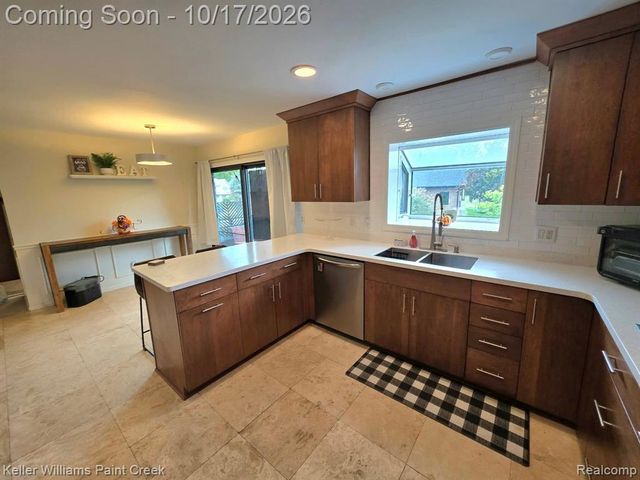 2451 Judy Lane, Shelby Twp, MI 48316