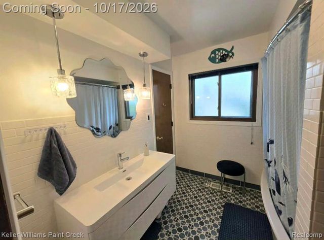 2451 Judy Lane, Shelby Twp, MI 48316