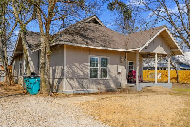 607 E 8th Street, Kemp, TX 75143