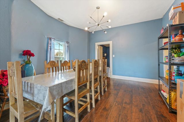 607 E 8th Street, Kemp, TX 75143