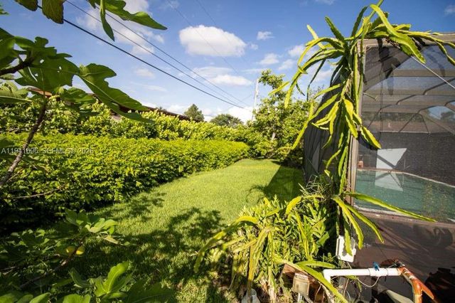 9041 SW 88th St 9041, Miami, FL 33173