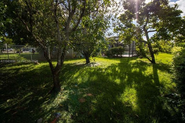 9041 SW 88th St 9041, Miami, FL 33173