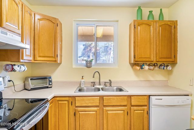 27 SAN PABLO Circle N, Jacksonville Beach, FL 32250