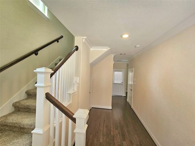 9610 Knights Station Drive, Houston, TX 77045