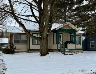 430 W Ferry Street, Berrien Springs Vllg, MI 49103