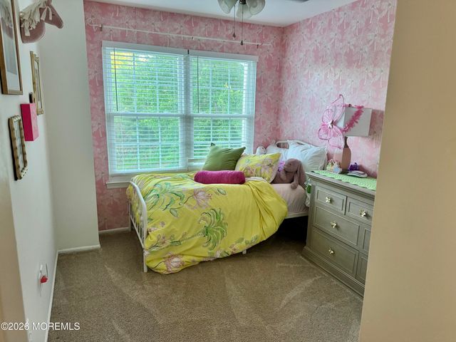 7 Horseshoe Court, Tinton Falls, NJ 07753